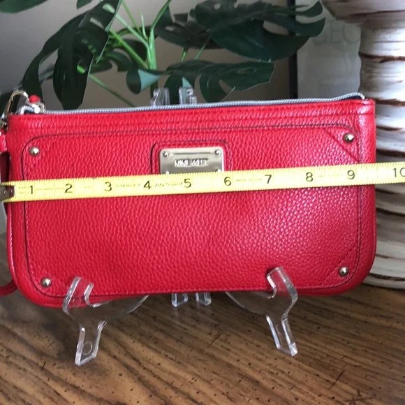 VIBRANT Lipstick Red Large Wristlet - Picture 13 of 14